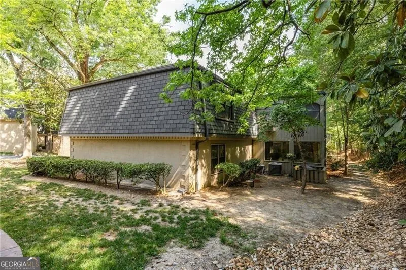 22 Glenald WAY Atlanta, GA 30327