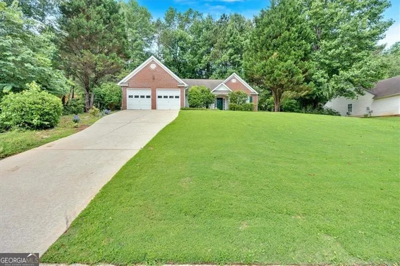 322 London LN Hiram, GA 30141