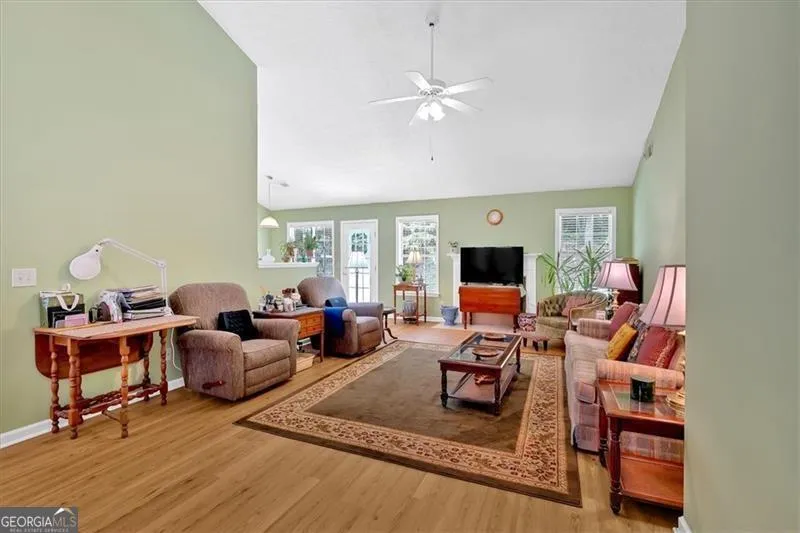 322 London LN Hiram, GA 30141