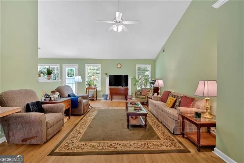 322 London LN Hiram, GA 30141