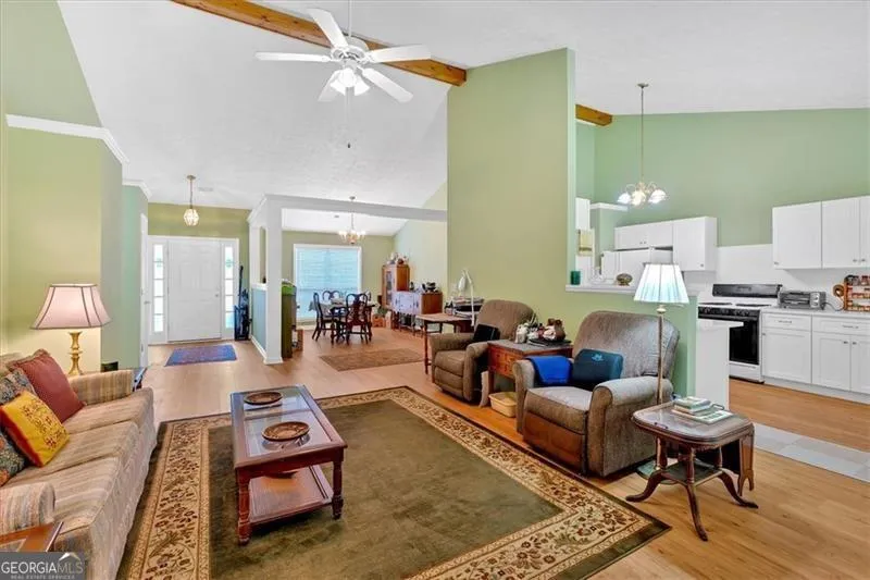 322 London LN Hiram, GA 30141