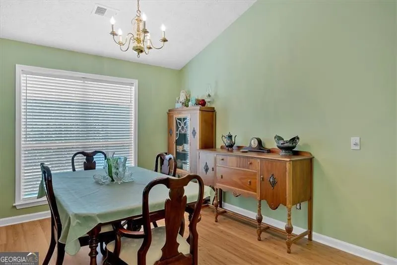 322 London LN Hiram, GA 30141