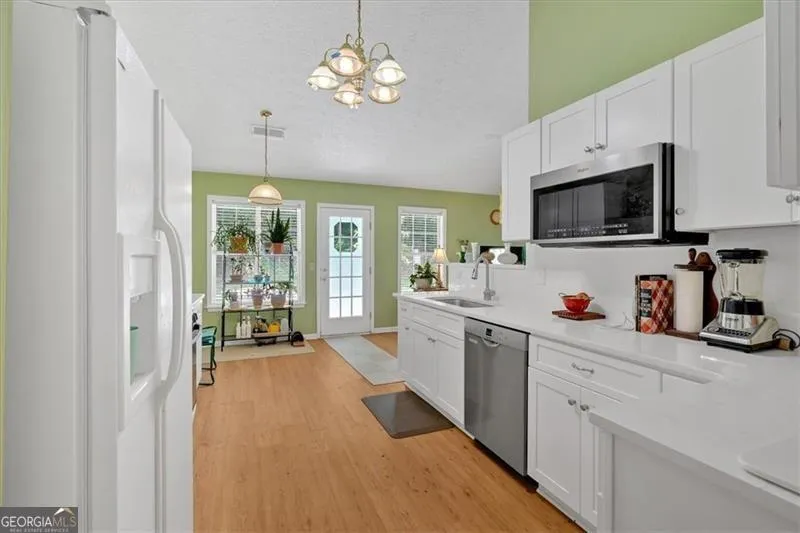 322 London LN Hiram, GA 30141