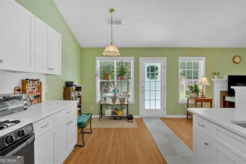 322 London LN Hiram, GA 30141