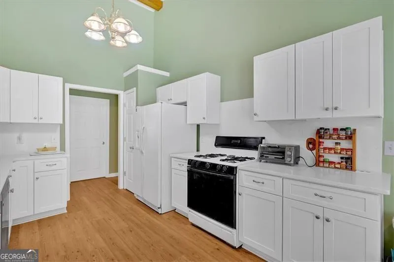 322 London LN Hiram, GA 30141