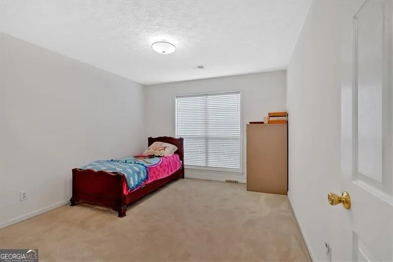 322 London LN Hiram, GA 30141