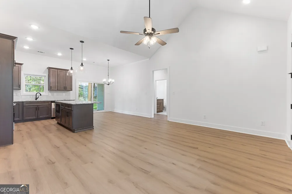 116 Merrie Valley RD Warner Robins, GA 31088