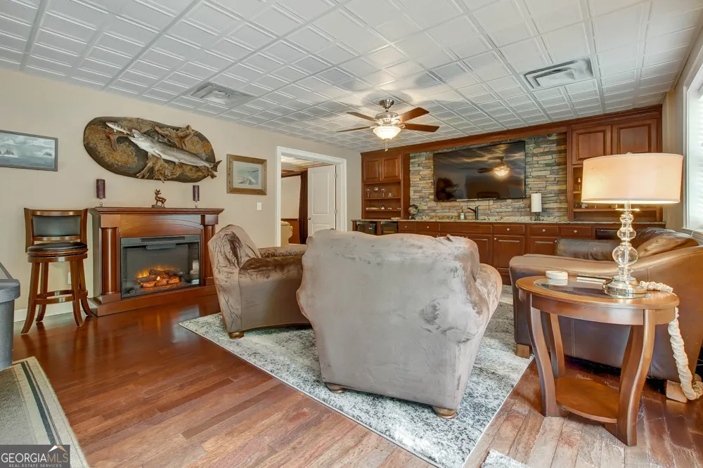 380 Peachbelt RD Thomaston, GA 30286