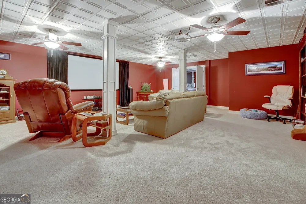 380 Peachbelt RD Thomaston, GA 30286