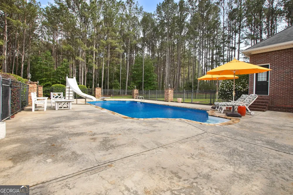 380 Peachbelt RD Thomaston, GA 30286