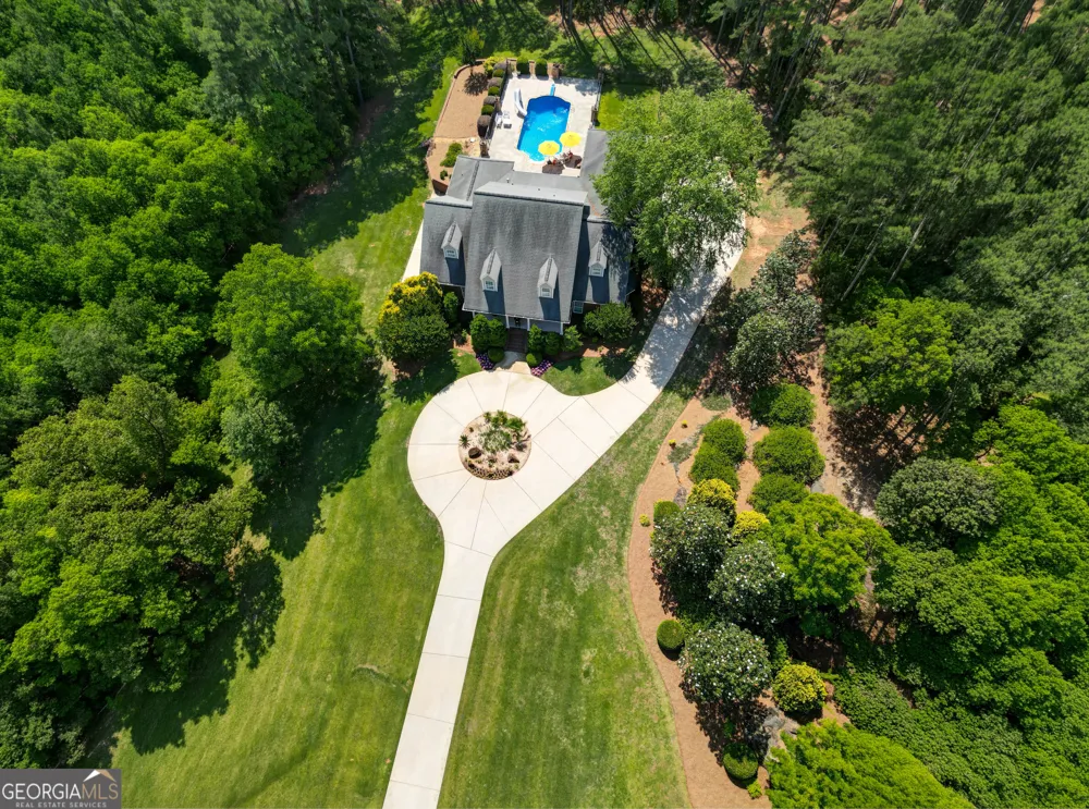 380 Peachbelt RD Thomaston, GA 30286