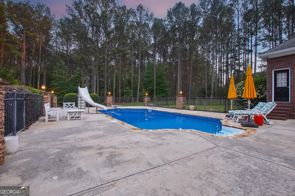 380 Peachbelt RD Thomaston, GA 30286