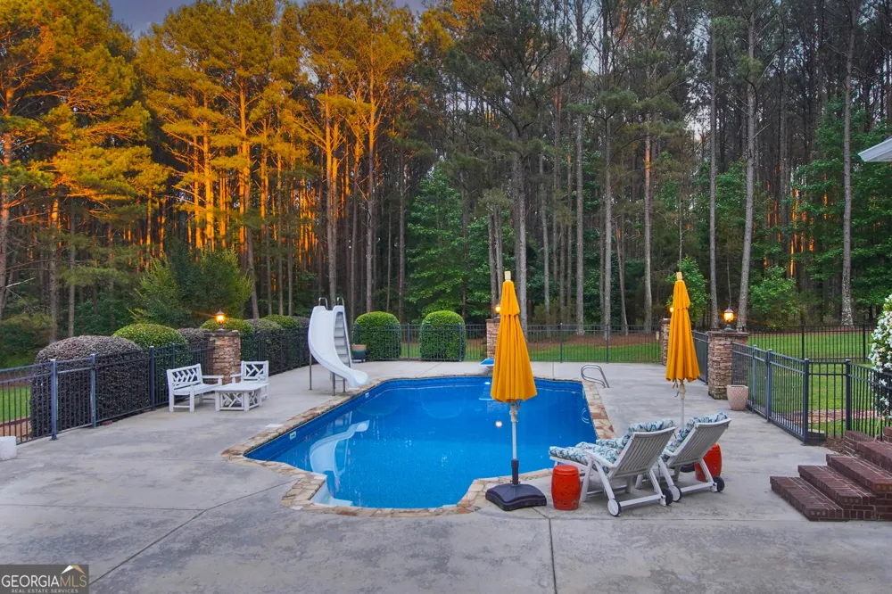 380 Peachbelt RD Thomaston, GA 30286