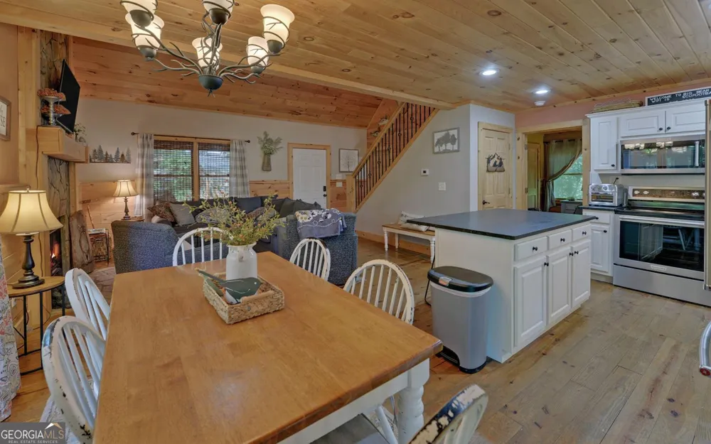 79 Clairmonte PT Martin, GA 30557