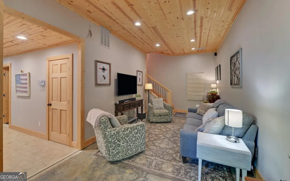 79 Clairmonte PT Martin, GA 30557
