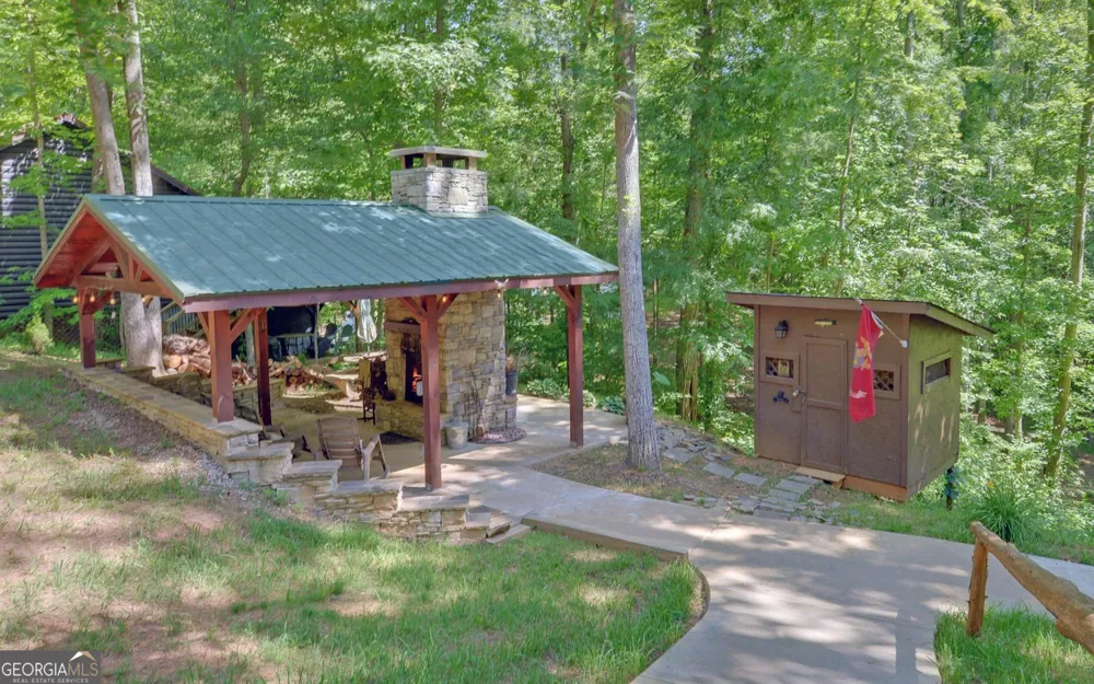 79 Clairmonte PT Martin, GA 30557