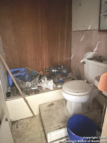 814 E. Yoakum Kingsville, TX 78363