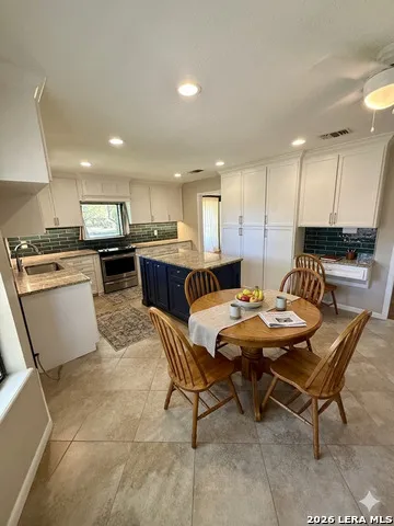 408 Mulberry Uvalde, TX 78801
