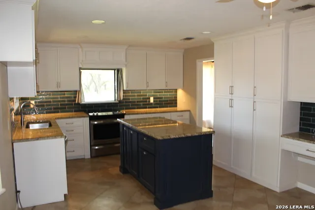 408 Mulberry Uvalde, TX 78801