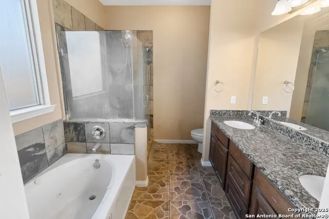 402 W SULLIVAN Skidmore, TX 78389