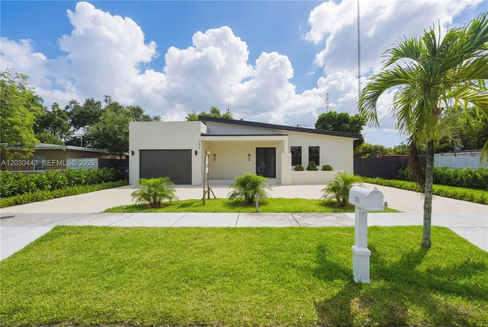 131 Miami Gardens Rd West Park, FL 33023