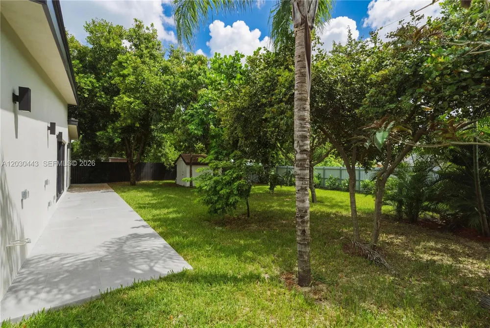131 Miami Gardens Rd West Park, FL 33023