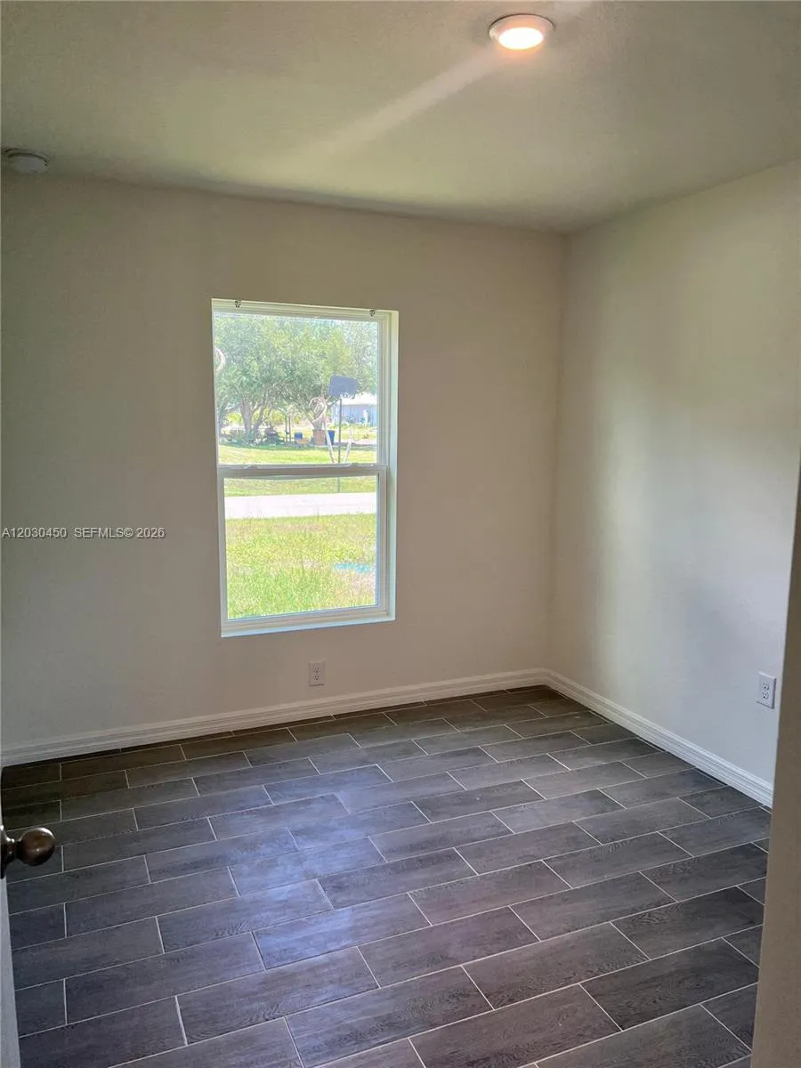 2613 62nd St W Lehigh Acres, FL 33971
