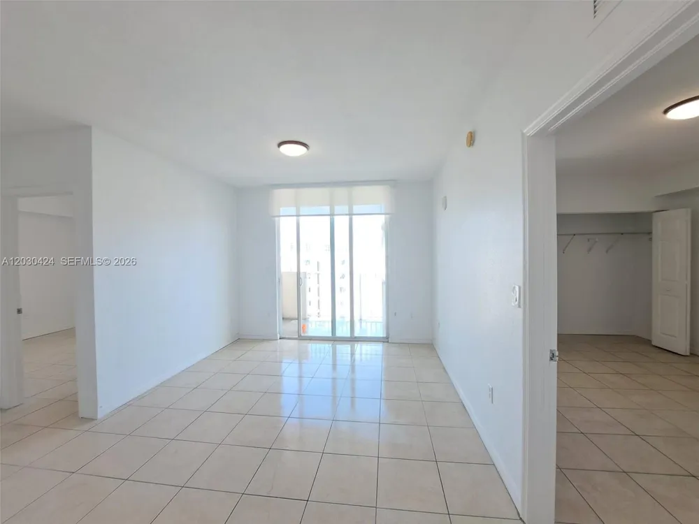 120 SW 8th Ave #903