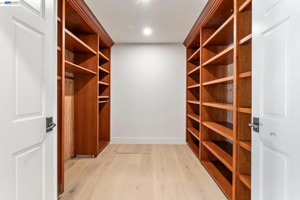 1080 Finley Rd Pleasanton, CA 94588