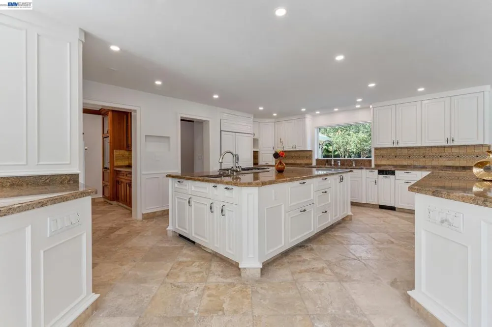 1080 Finley Rd Pleasanton, CA 94588