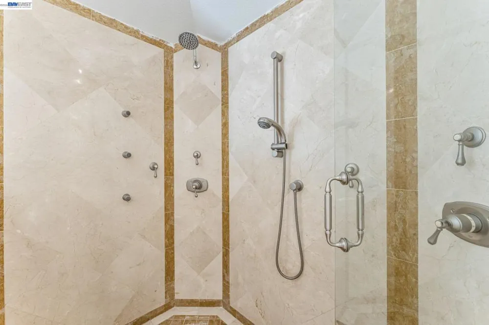1080 Finley Rd Pleasanton, CA 94588