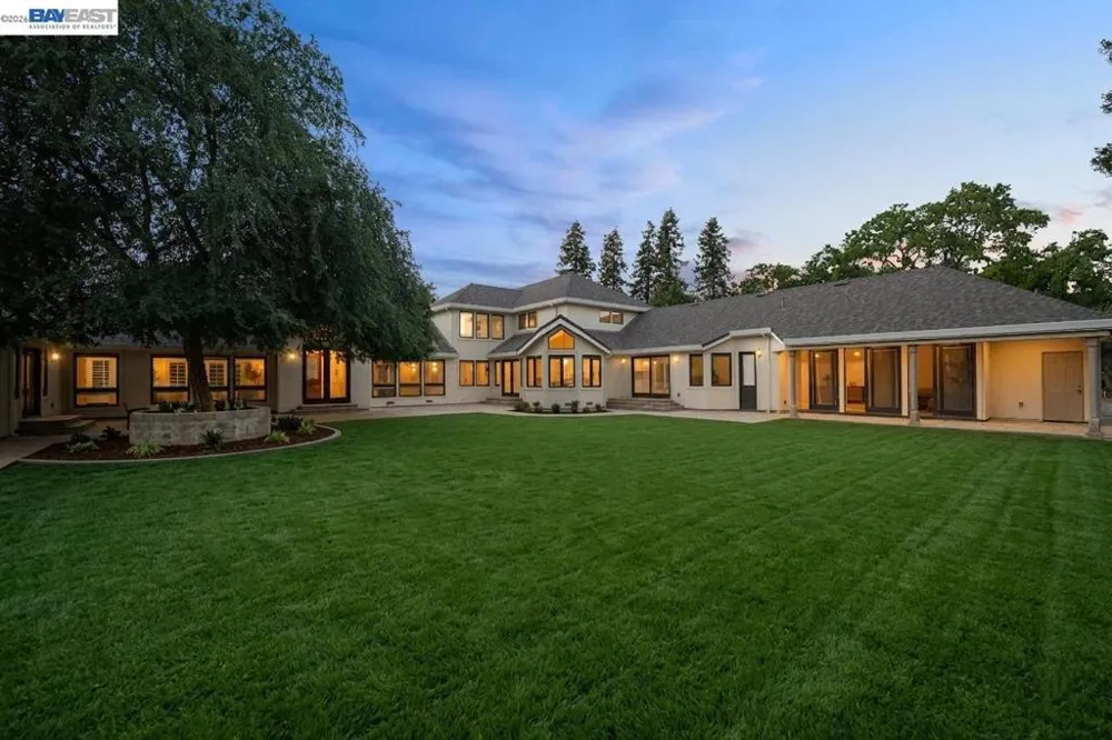 1080 Finley Rd Pleasanton, CA 94588