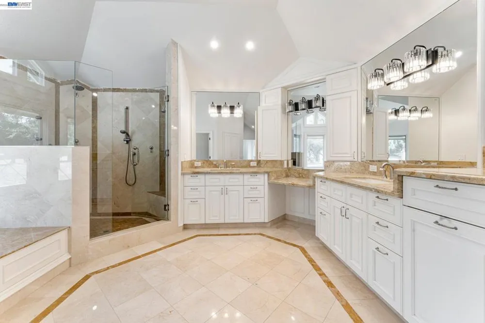 1080 Finley Rd Pleasanton, CA 94588
