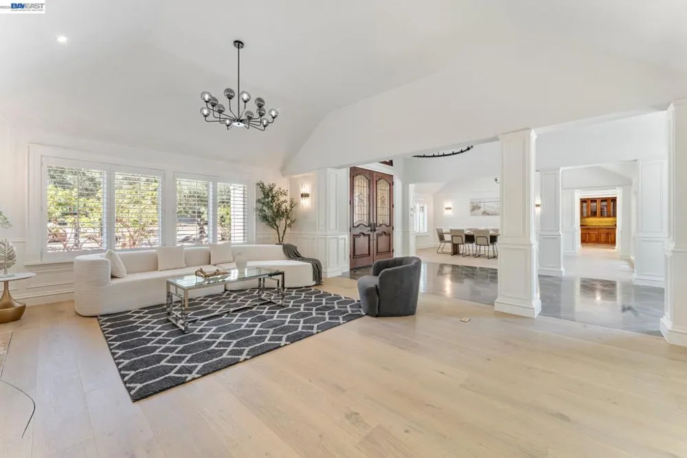 1080 Finley Rd Pleasanton, CA 94588