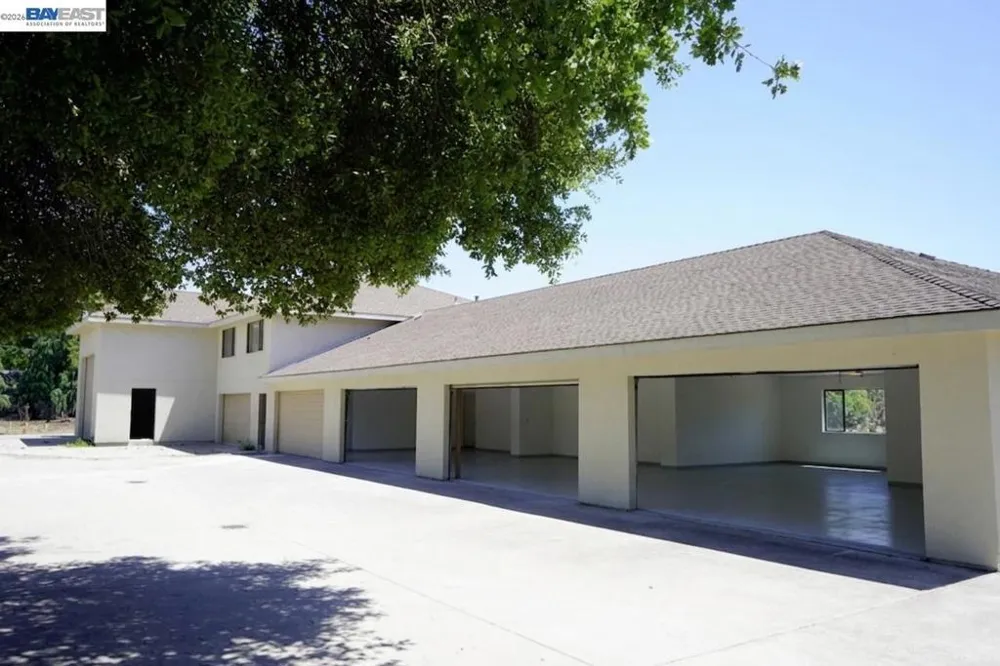 1080 Finley Rd Pleasanton, CA 94588
