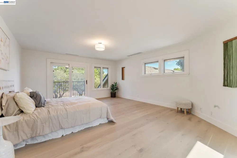 1080 Finley Rd Pleasanton, CA 94588