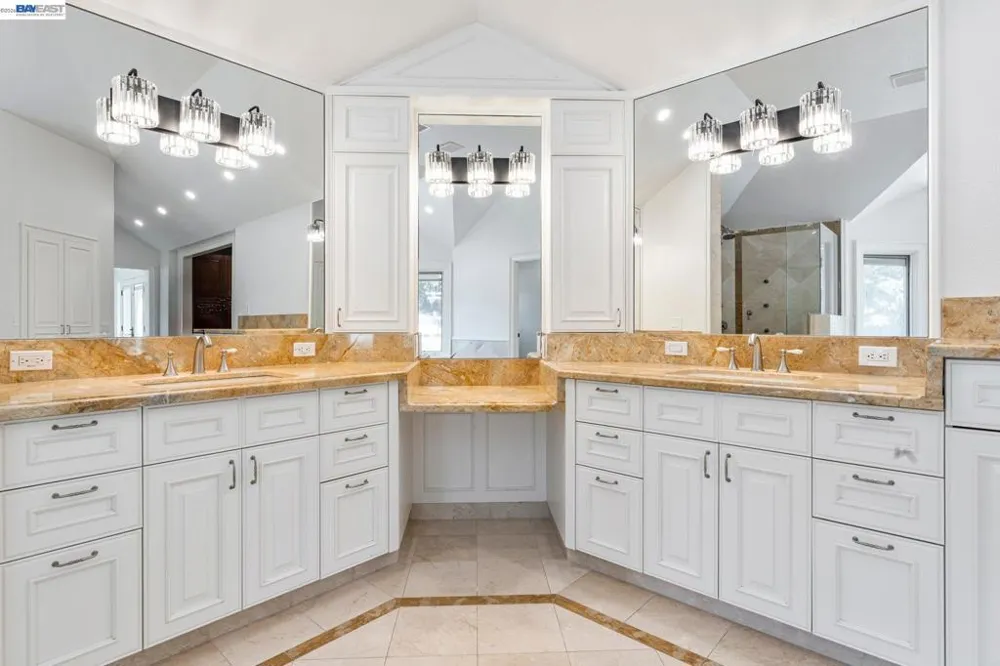 1080 Finley Rd Pleasanton, CA 94588
