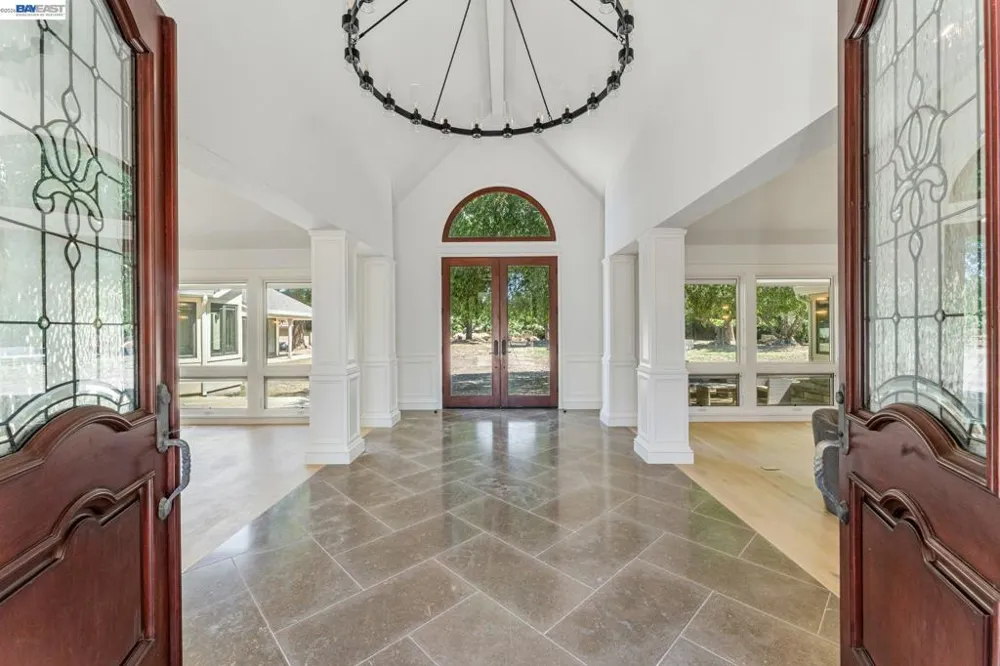 1080 Finley Rd Pleasanton, CA 94588