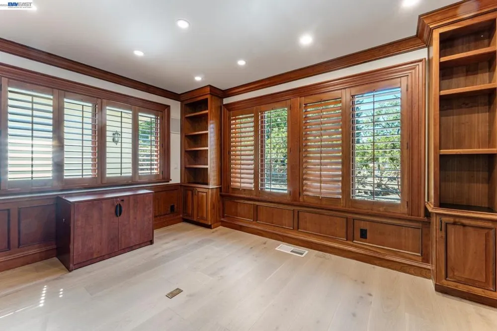 1080 Finley Rd Pleasanton, CA 94588