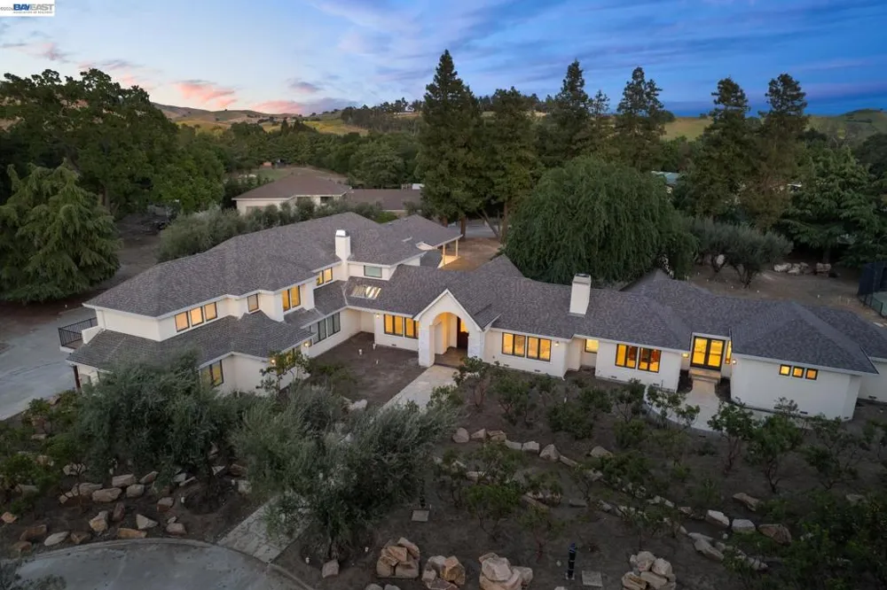 1080 Finley Rd Pleasanton, CA 94588