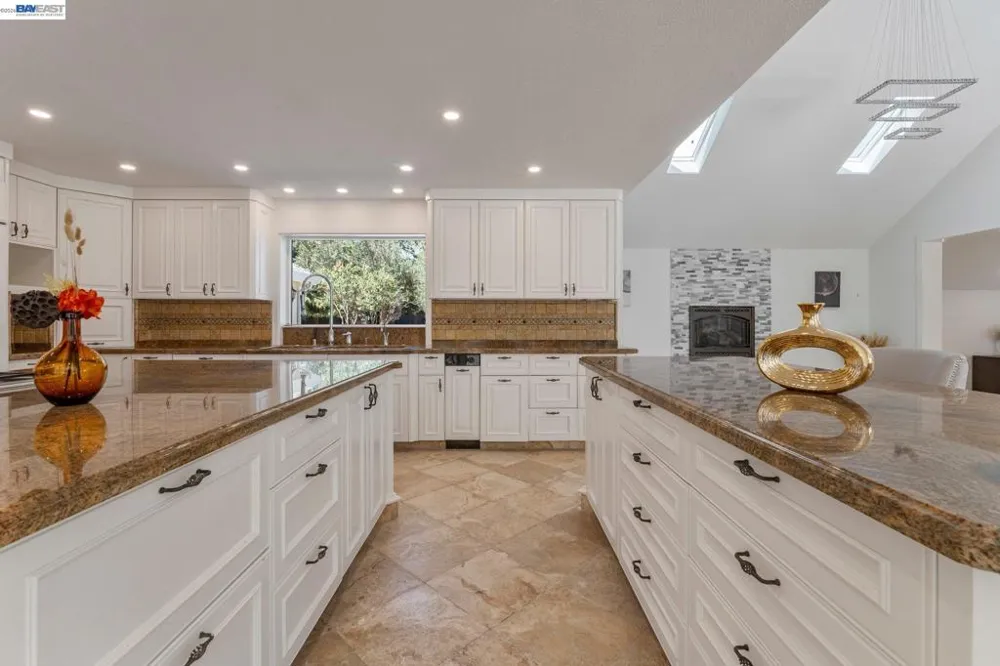 1080 Finley Rd Pleasanton, CA 94588