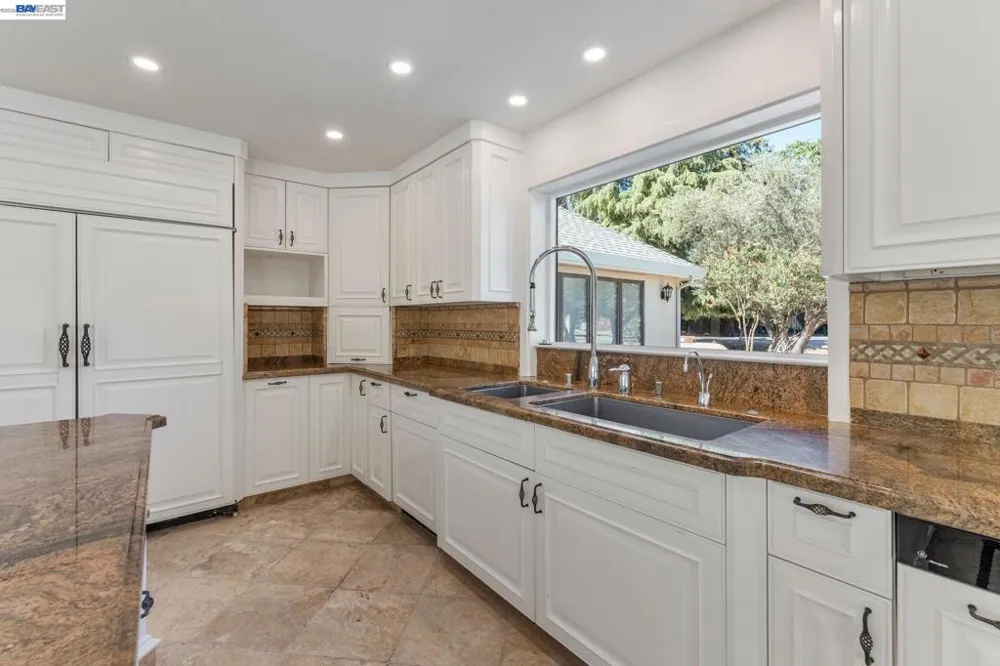 1080 Finley Rd Pleasanton, CA 94588