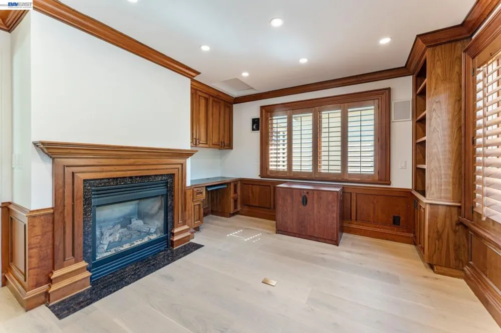 1080 Finley Rd Pleasanton, CA 94588