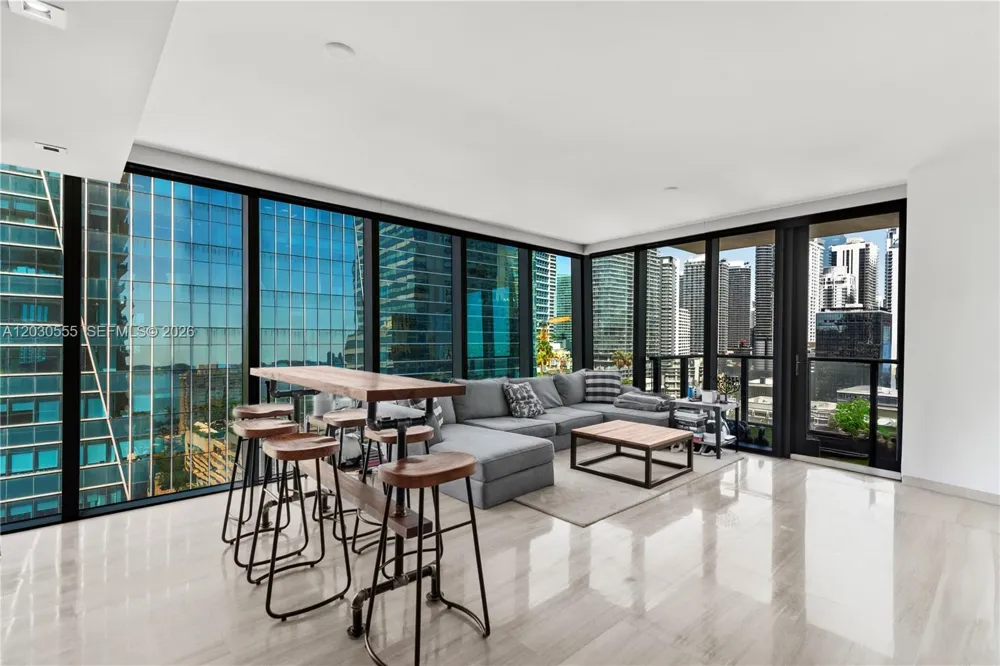 1451 Brickell Ave #1706 Miami, FL 33131