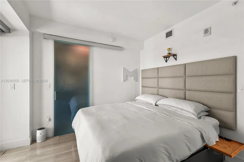 1451 Brickell Ave #1706 Miami, FL 33131
