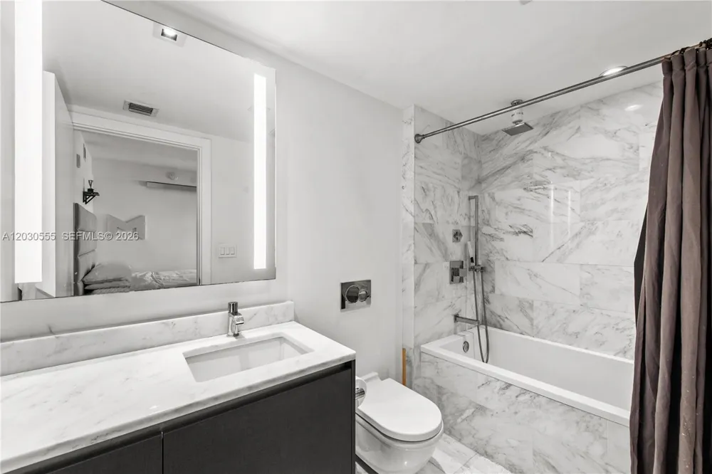 1451 Brickell Ave #1706 Miami, FL 33131