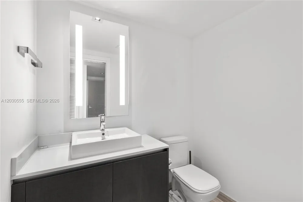 1451 Brickell Ave #1706 Miami, FL 33131