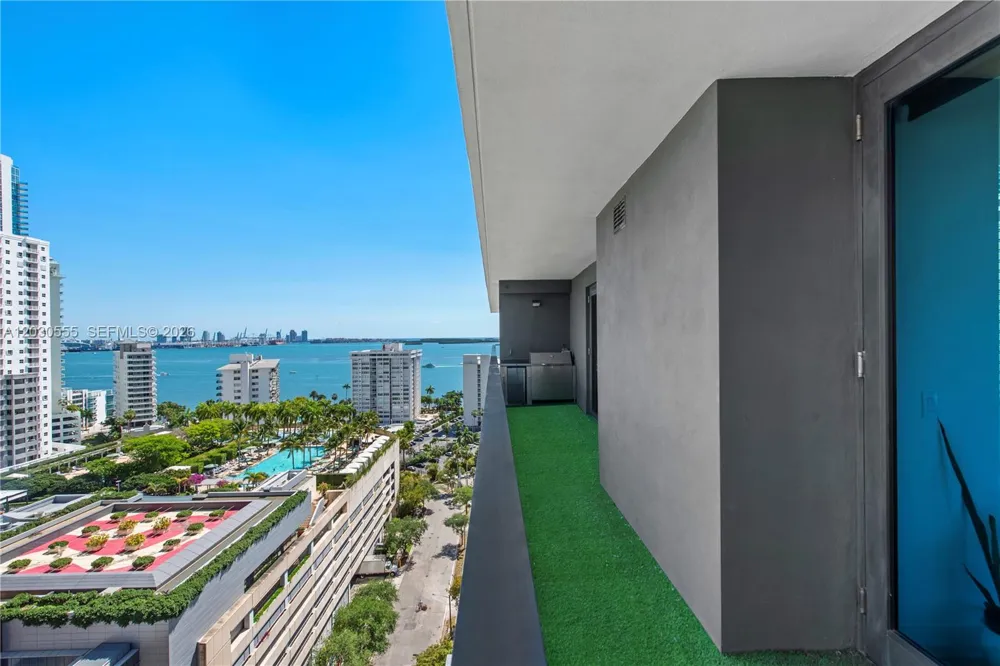 1451 Brickell Ave #1706 Miami, FL 33131