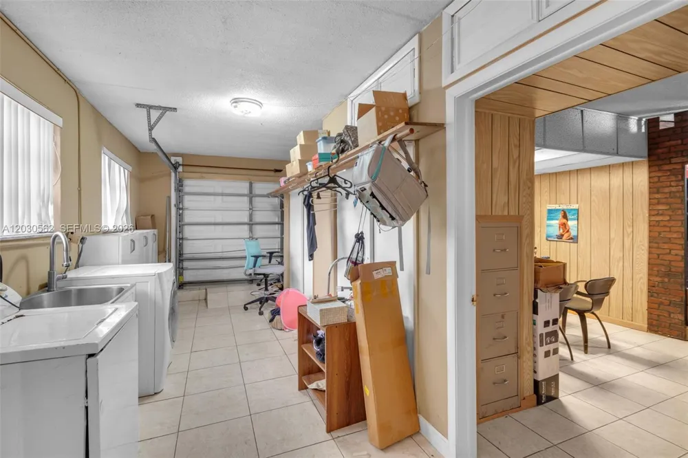 1320 SW 84th Ave Miami, FL 33144