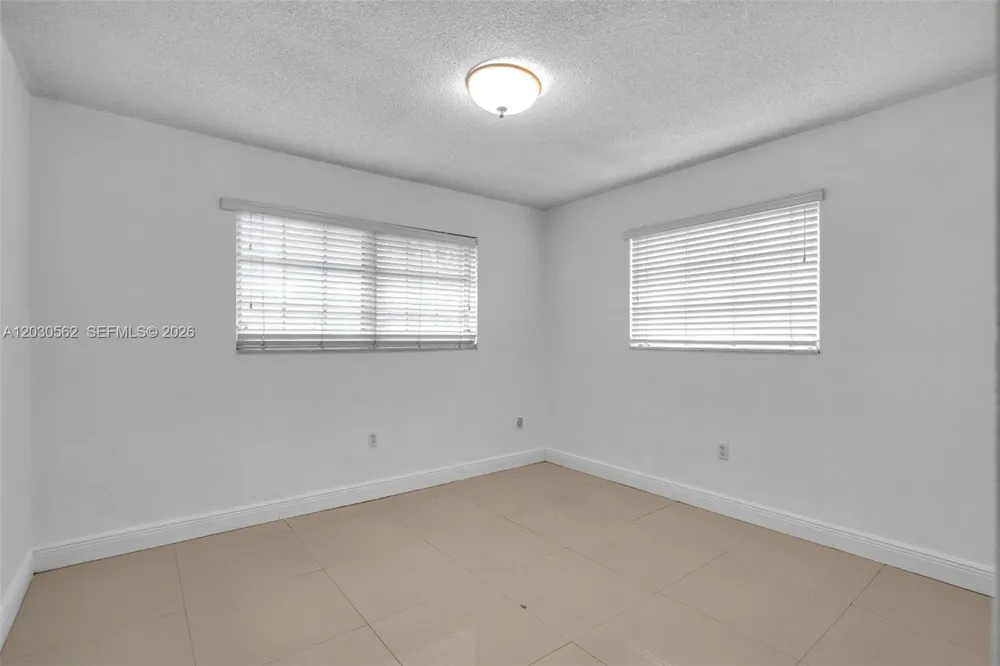 1320 SW 84th Ave Miami, FL 33144